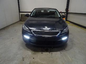 Vrakbiler auto Peugeot 308 1.6 HDI 2015/1