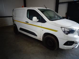 Opel Combo 1.5 CDTI picture 2
