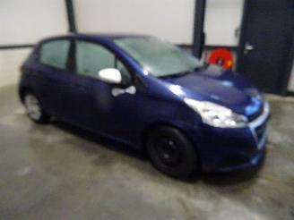 disassembly passenger cars Peugeot 208 1.2 VTI 2017/10