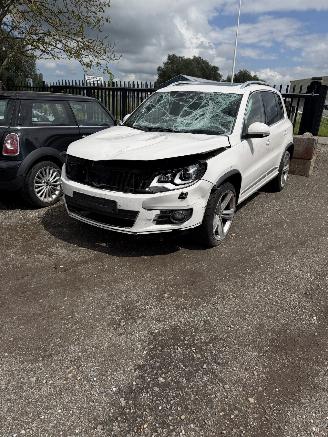 Coche siniestrado Volkswagen Tiguan 2.0 TDI 4 Motion 2012/1