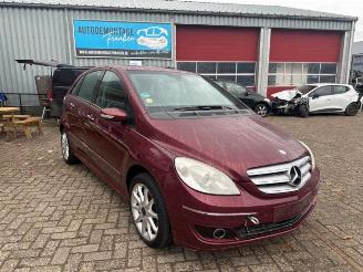 Vrakbiler auto Mercedes B-klasse B (W245), Hatchback, 2005 / 2011 2.0 B-200 16V 2005/9
