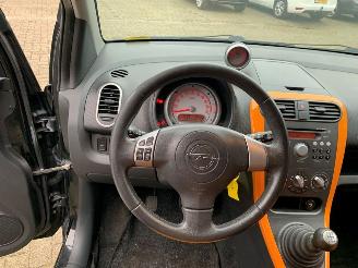Opel Agila  picture 8