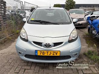 Toyota Aygo Aygo (B10), Hatchback, 2005 / 2014 1.0 12V VVT-i picture 2