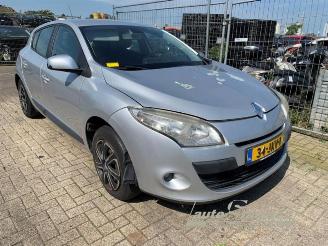 Uttjänta bilar auto Renault Mégane Megane III Berline (BZ), Hatchback 5-drs, 2008 / 2017 1.6 16V 2009/6