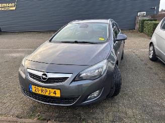 škoda osobní automobily Opel Astra SPORTS TOURER 2011/6
