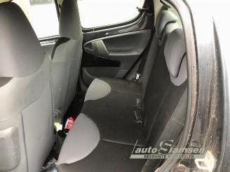 Peugeot 107 107, Hatchback, 2005 / 2014 1.0 12V picture 7