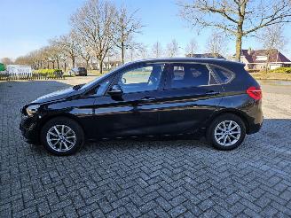 BMW 2-serie 218i 1.5 TwinPower Turbo 12V MPV  Benzine 1.499cc 100kW (136pk) FWD picture 4