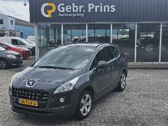 krockskadad bil auto Peugeot 3008 1.6 VTI 16V MPV  Benzine 1.598cc 88kW (120pk) FWD 2012/4