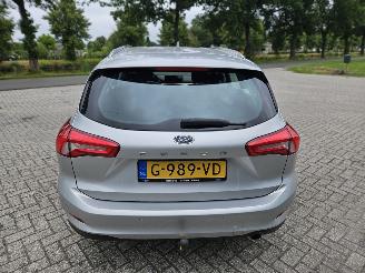 Ford Focus 1.0 Ti-VCT EcoBoost 12V 125 Combi/o  Benzine 999cc 92kW (125pk) FWD picture 7