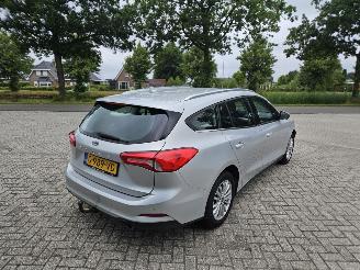 Ford Focus 1.0 Ti-VCT EcoBoost 12V 125 Combi/o  Benzine 999cc 92kW (125pk) FWD picture 5