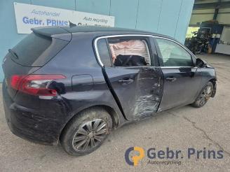 Uttjänta bilar auto Peugeot 308 308 (L3/L8/LB/LH/LP), Hatchback 5-drs, 2013 / 2021 1.2 12V e-THP PureTech 130 2017/11