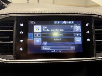 Peugeot 308 1.2 PureTech 81kW Panodak Blue Lion picture 18
