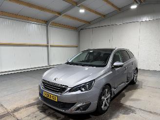 Peugeot 308 1.2 e-THP 96 KW Airco Premiere picture 10