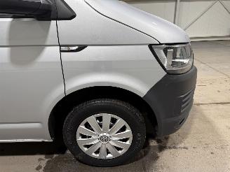 Volkswagen Transporter 2.0TDI 75kW L2H1 DC Comfortline Plus picture 16