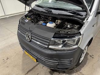 Volkswagen Transporter 2.0TDI 75kW L2H1 DC Comfortline Plus picture 27