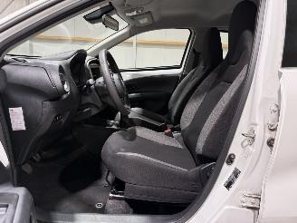 Toyota Aygo X 1.0VVT-i MT  53kW  Airco picture 28