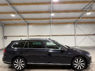 Voiture accidenté Volkswagen Passat GTE 1.4TSI 115kW HighLine Leder Panoramadak 2015/12