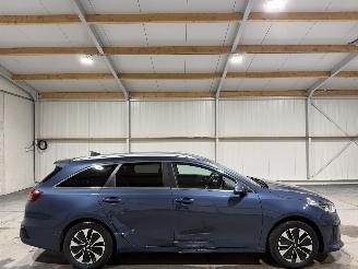 krockskadad bil auto Kia Ceed 1.6GDI PHEV 77kW Automaat DynamicPlusline 2021/6