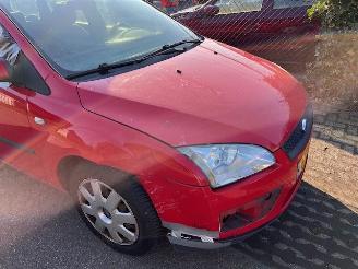 Coche accidentado Ford Focus 1.6 2007/3