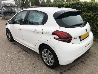 Peugeot 208 208 1.5 BlueHDi Blue Lease Active picture 4