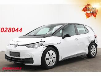 skadebil auto Volkswagen ID.3 Pro 58 kWh ACC 360° 24.067 km! 2023/2