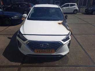 Vrakbiler auto Hyundai Ioniq Ioniq, Liftback, 2016 / 2022 1.6 GDI 16V PHEV 2021/9