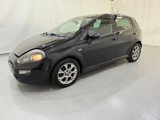 Fiat Punto 0.9 TwinAir Turbo 100 Lounge picture 21