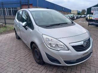 krockskadad bil auto Opel Meriva Meriva, MPV, 2010 / 2017 1.4 Turbo 16V Ecotec 2011/12