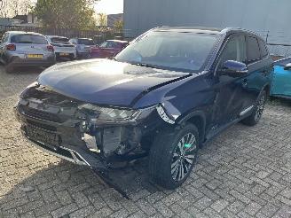 krockskadad bil auto Mitsubishi Outlander 2.0 Limited Automaat 2WD 2019/10