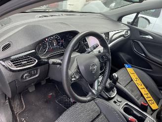 Opel Astra 1.2 Launch Elegance picture 13