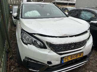 Peugeot 5008 1.2 PureTech Allure picture 2