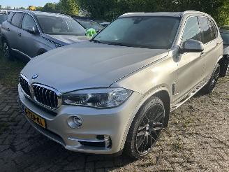 Voiture accidenté BMW X5 xDrive 35i High Executive  Automaat 2015/2