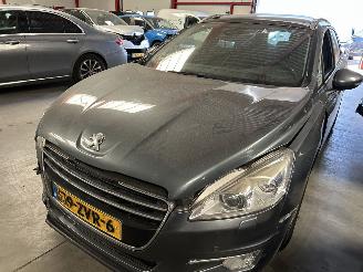 Voiture accidenté Peugeot 508 SW  1.6 THP Active 2013/4