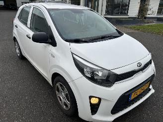 Käytetyt passenger cars Kia Picanto 1.0 2017/7