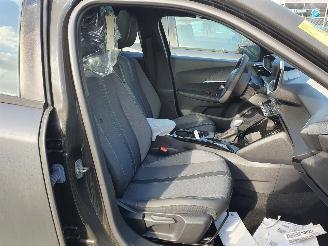 Peugeot 2008 P24E 1.2P Aut picture 24