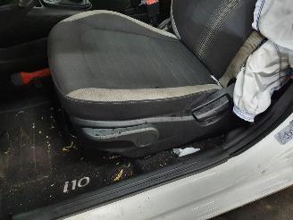 Hyundai I-10 GLS 1.0 Comfort Smart picture 22