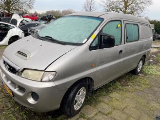 Dezmembrări autoturisme Hyundai H-200 H-1/H-200, Van, 1997 / 2008 2.5 CRDi Powervan 2000
