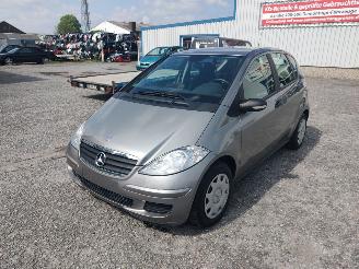 demontáž osobní automobily Mercedes A-klasse 169 Grijs 748 Onderdelen 266920 Motor 2005/11