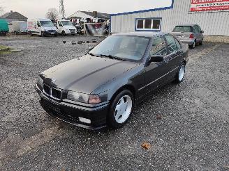 BMW 3-serie E36 316i Zwart 181 Onderdelen M40B16 Motor picture 1