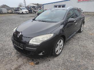 Salvage car Renault Mégane 1.4 TCE Zwart NV676 Onderdelen H4J700 Motor 2009/6