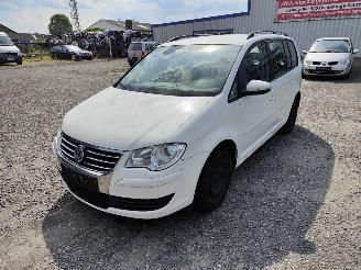 Sloopauto Volkswagen Touran 2.0TDI Wit LB9A Onderdelen KXW Versnellingsbak 2009/11