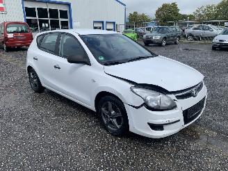 Hyundai I-30 1.4 picture 3