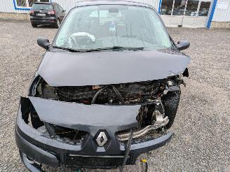 Renault Scenic 1.6 picture 2