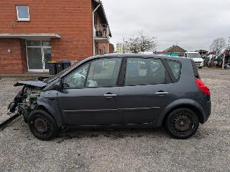 Renault Scenic 1.6 picture 8