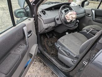 Renault Scenic 1.6 picture 9