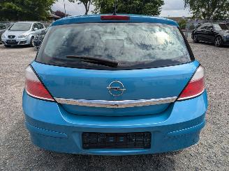 Opel Astra 1.6 picture 6