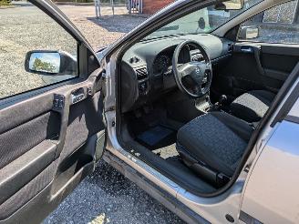 Opel Astra 1.6 picture 9