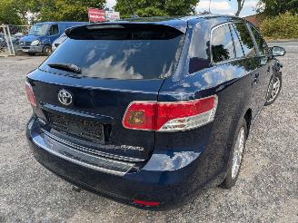 Toyota Avensis 2.2 picture 7