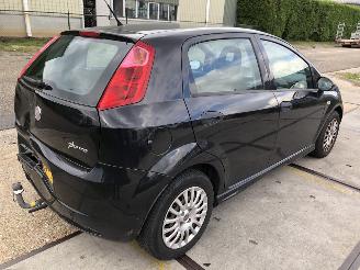 Fiat Punto 13JTD E5 5 drs Airco picture 4