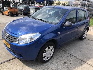 Dacia Sandero 12i E5 AIRCO picture 2